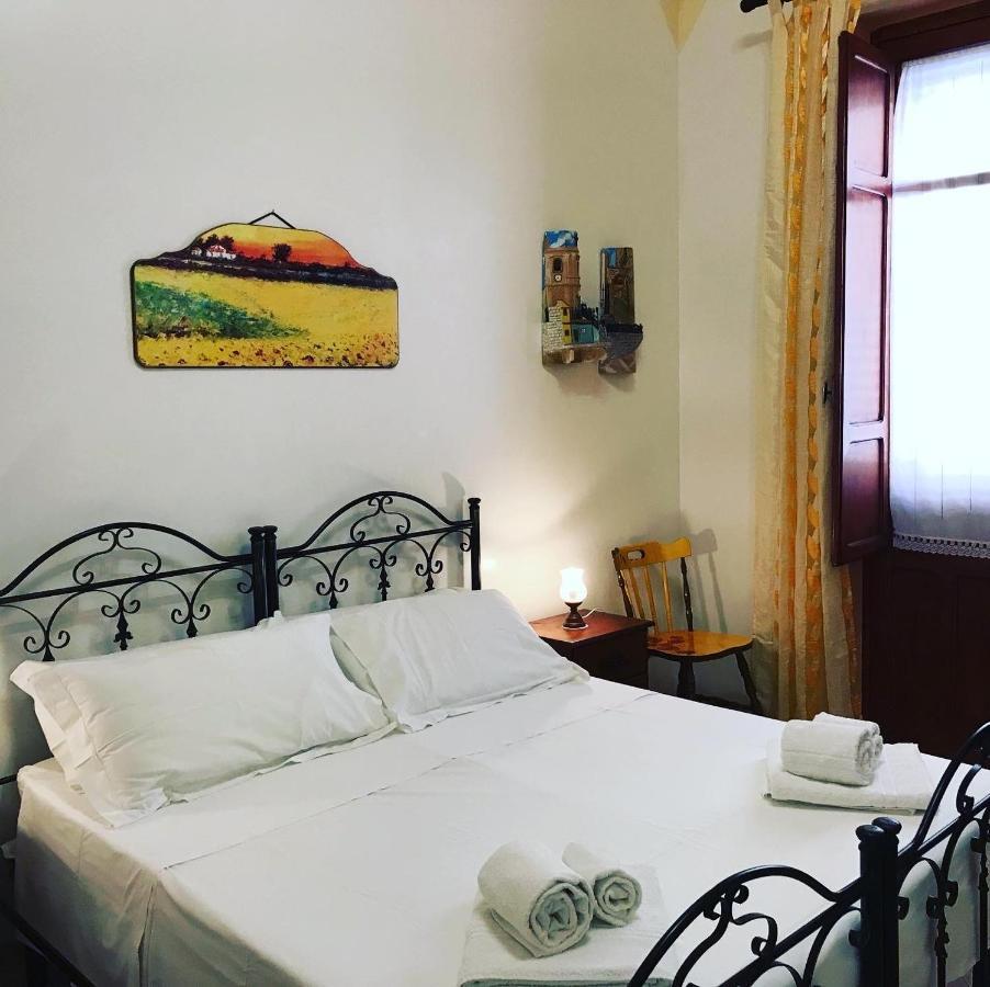 Tranne La Luna Bed & Breakfast Pachino Bagian luar foto